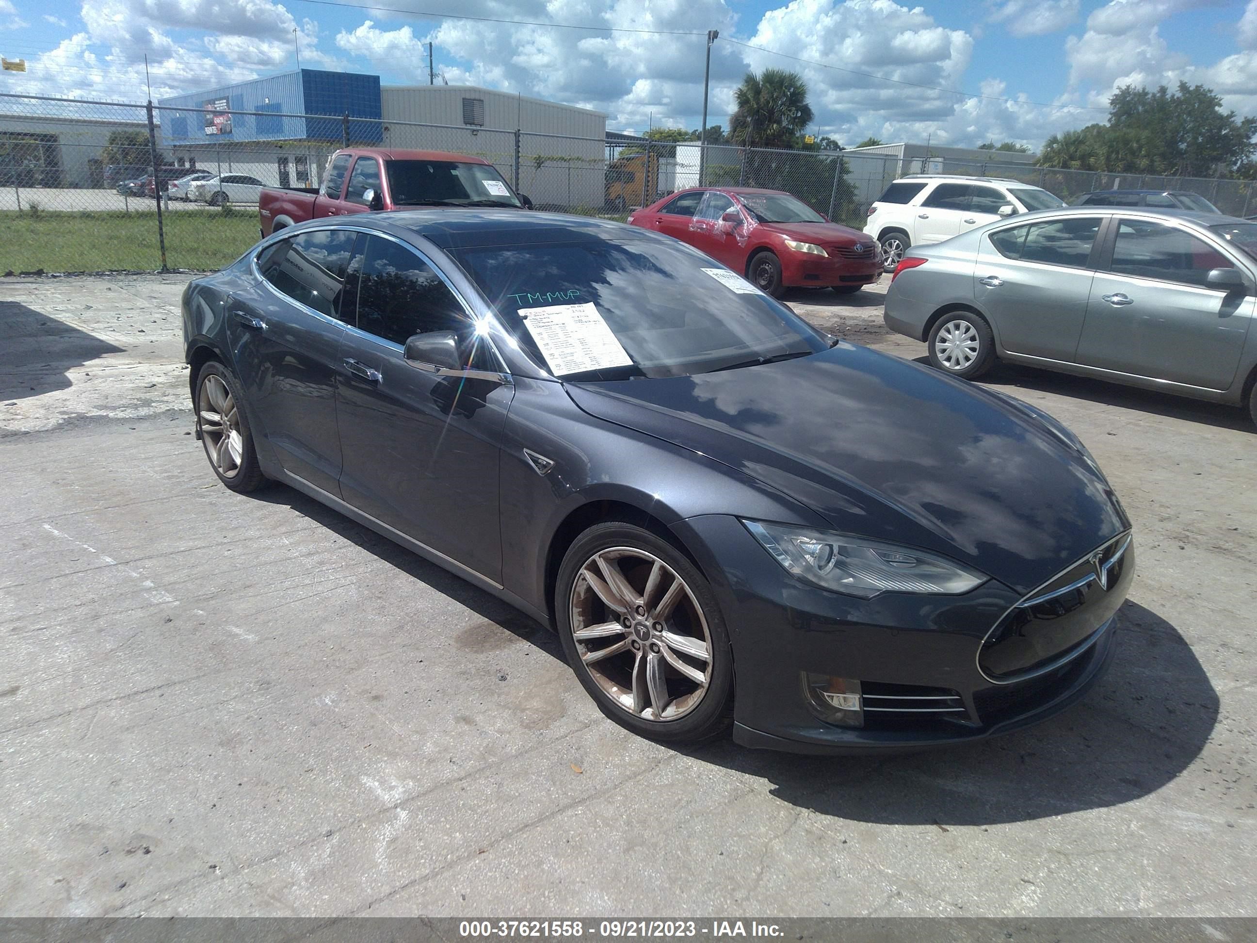 5YJSA1S21FF097150  tesla model s 2015 IMG 0