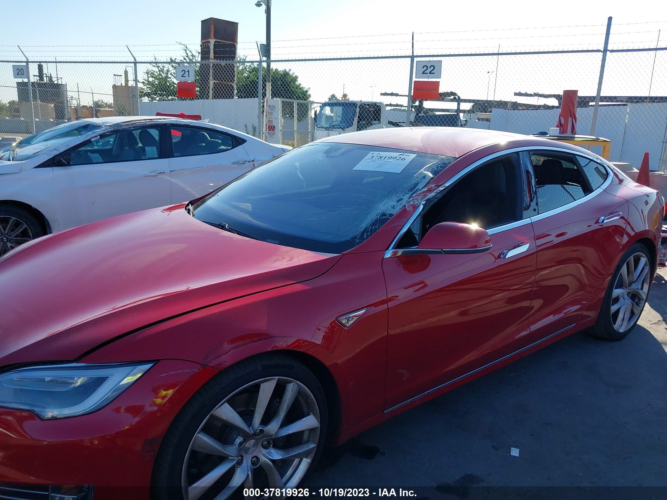 5YJSA1E23GF142943  tesla model s 2016 IMG 5