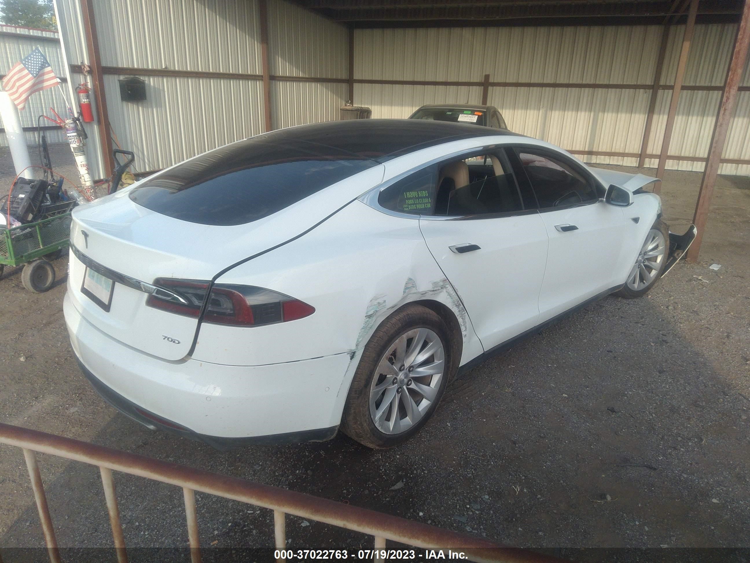 5YJSA1E25GF135377  tesla model s 2016 IMG 3