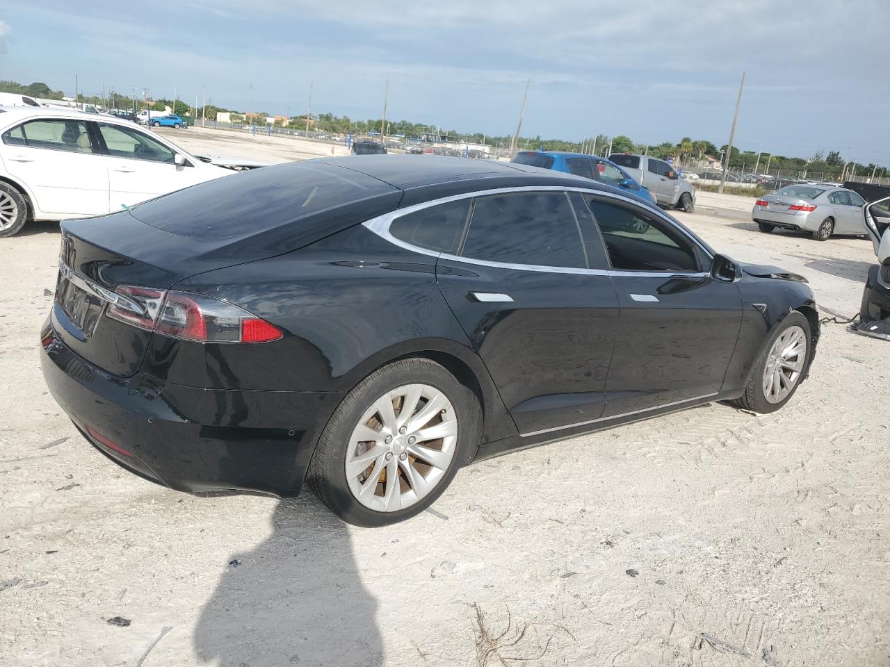 5YJSA1E2XGF168584  tesla model s 2016 IMG 2