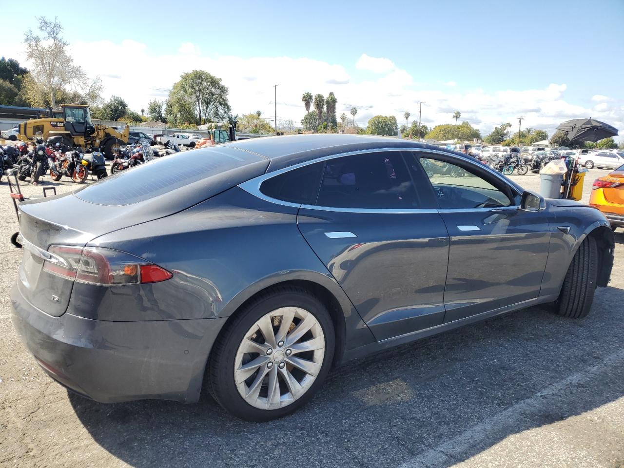 5YJSA1E1XHF203830  tesla model s 2017 IMG 2