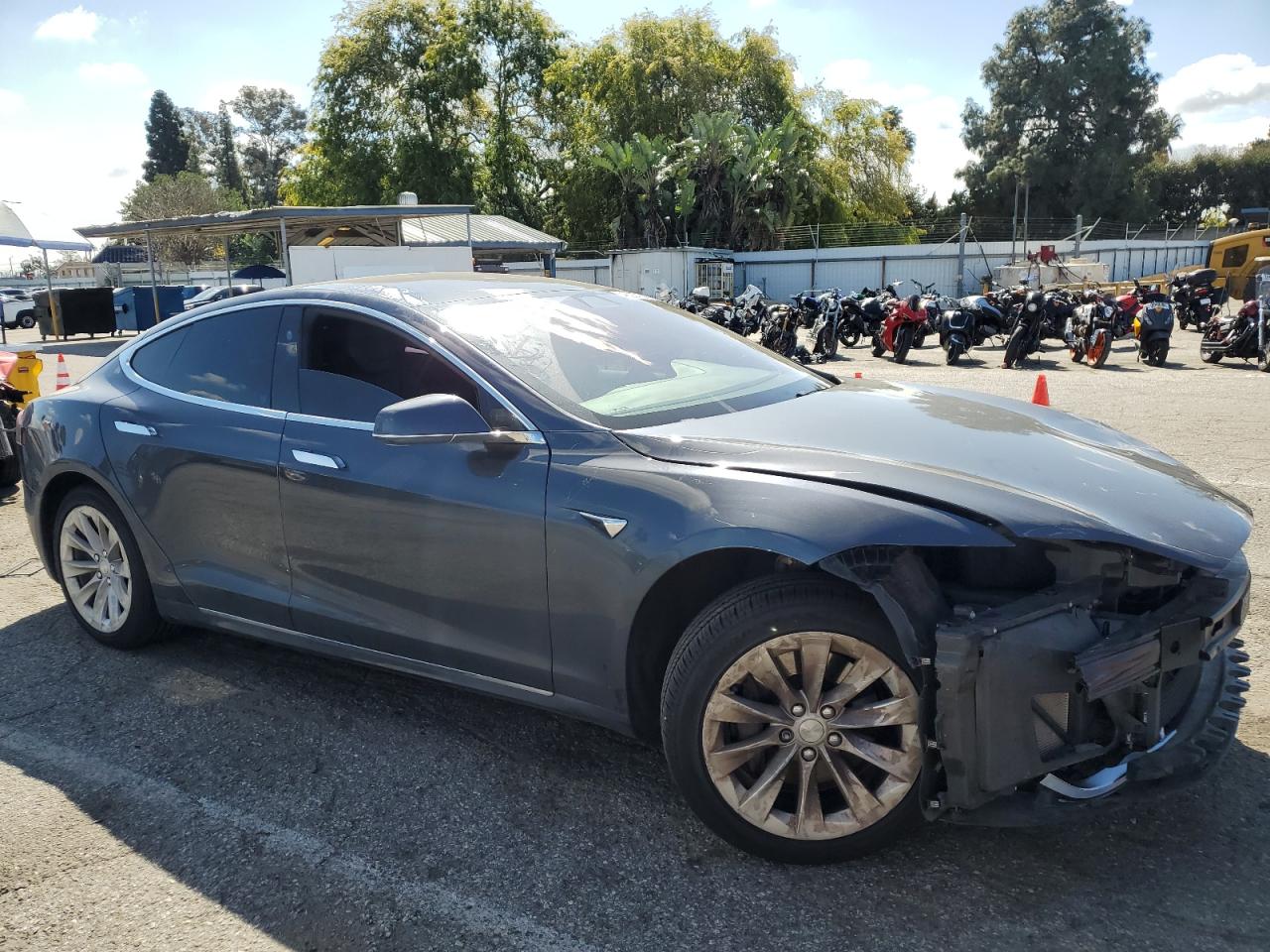 5YJSA1E1XHF203830  tesla model s 2017 IMG 3