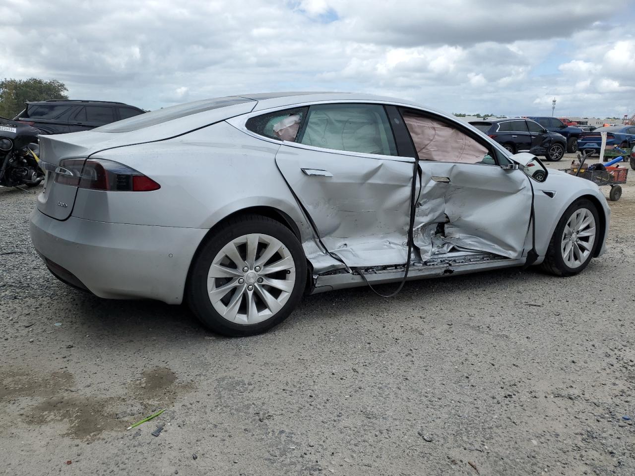 5YJSA1E20HF217132  tesla model s 2017 IMG 2