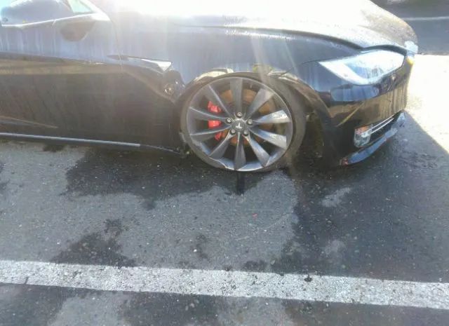 5YJSA1E43HF219247  tesla model s 2017 IMG 5