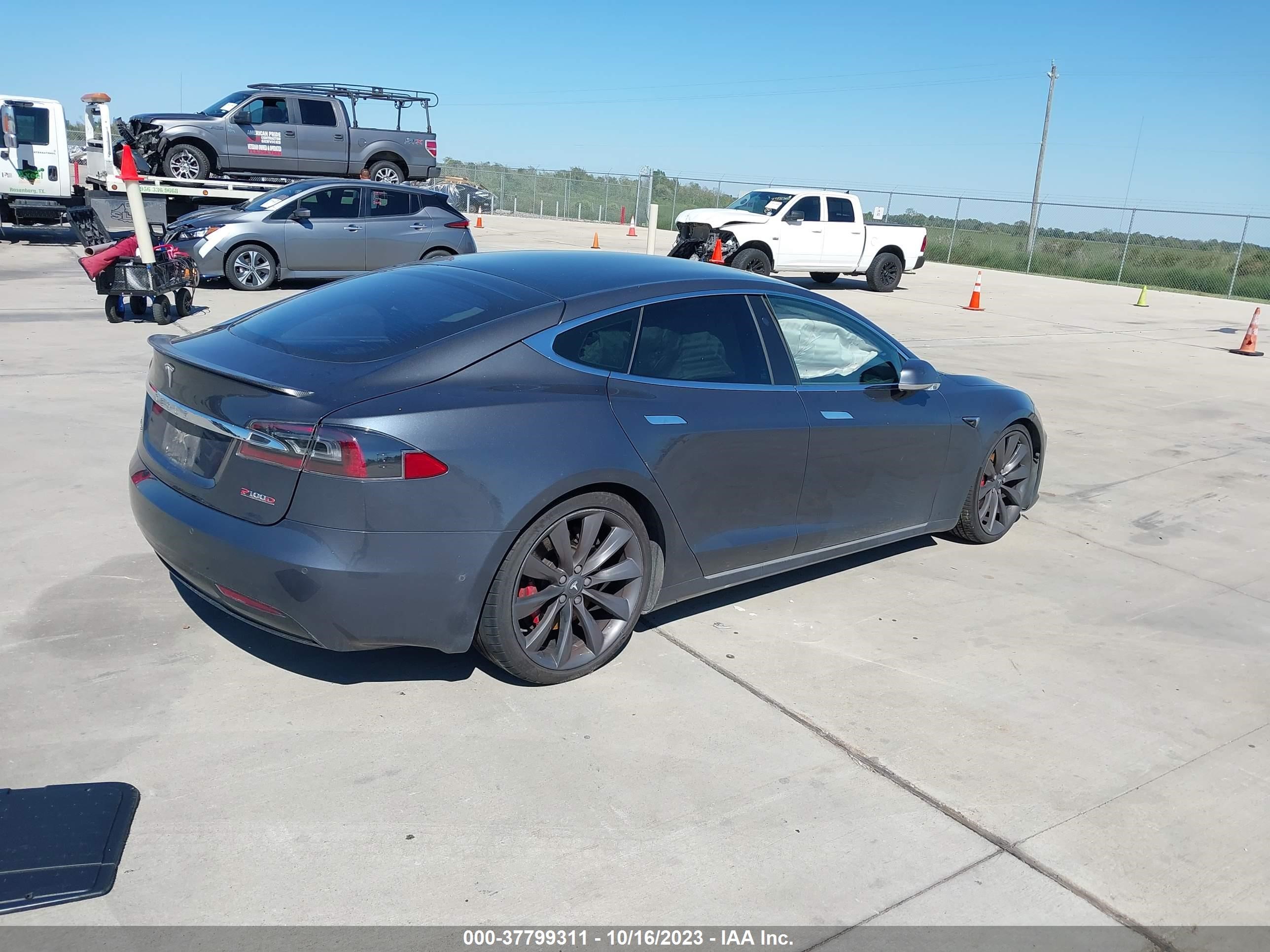 5YJSA1E4XHF200419  tesla model s 2017 IMG 3