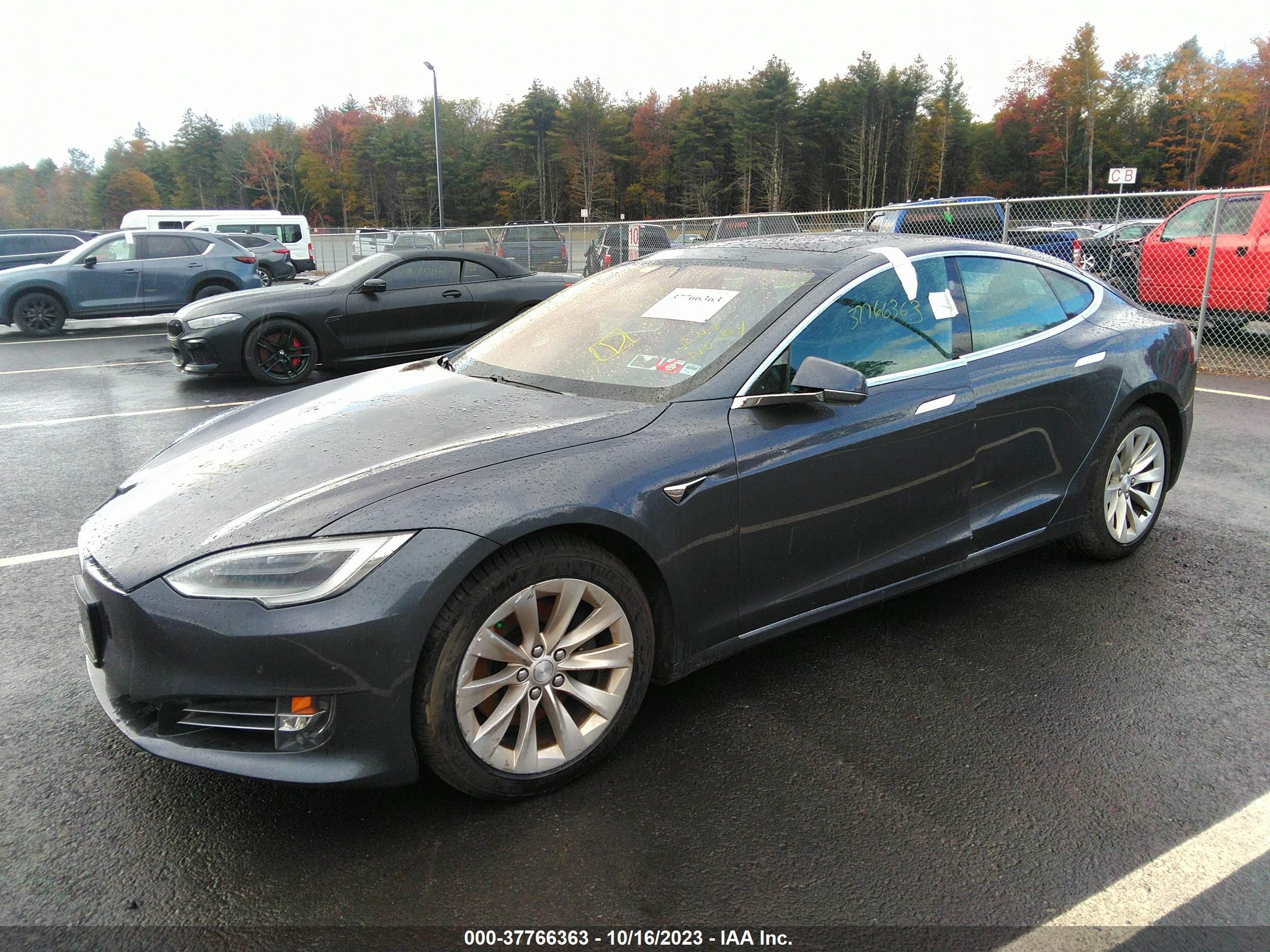 5YJSA1E20JF266434  tesla model s 2018 IMG 1