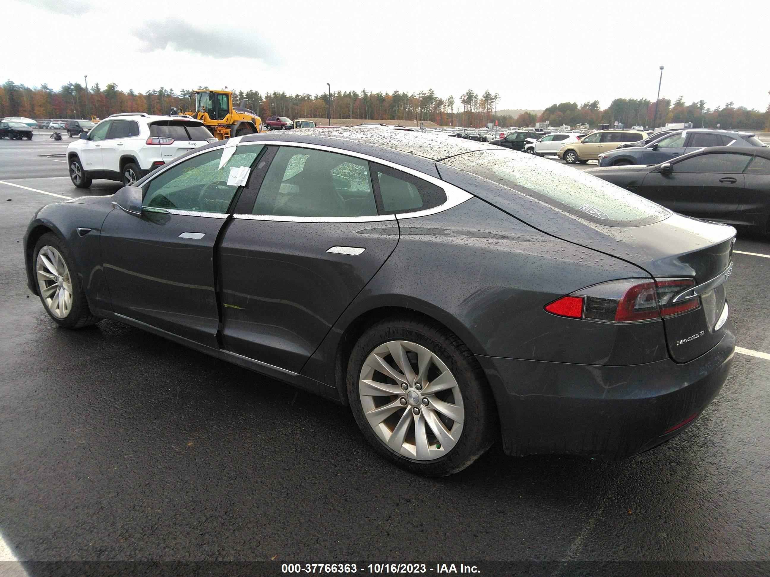 5YJSA1E20JF266434  tesla model s 2018 IMG 2