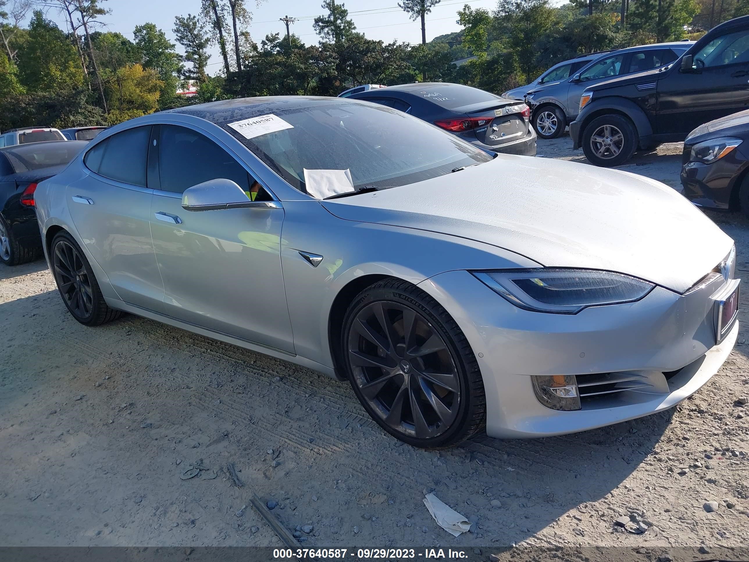 5YJSA1E20JF267857  tesla model s 2018 IMG 0