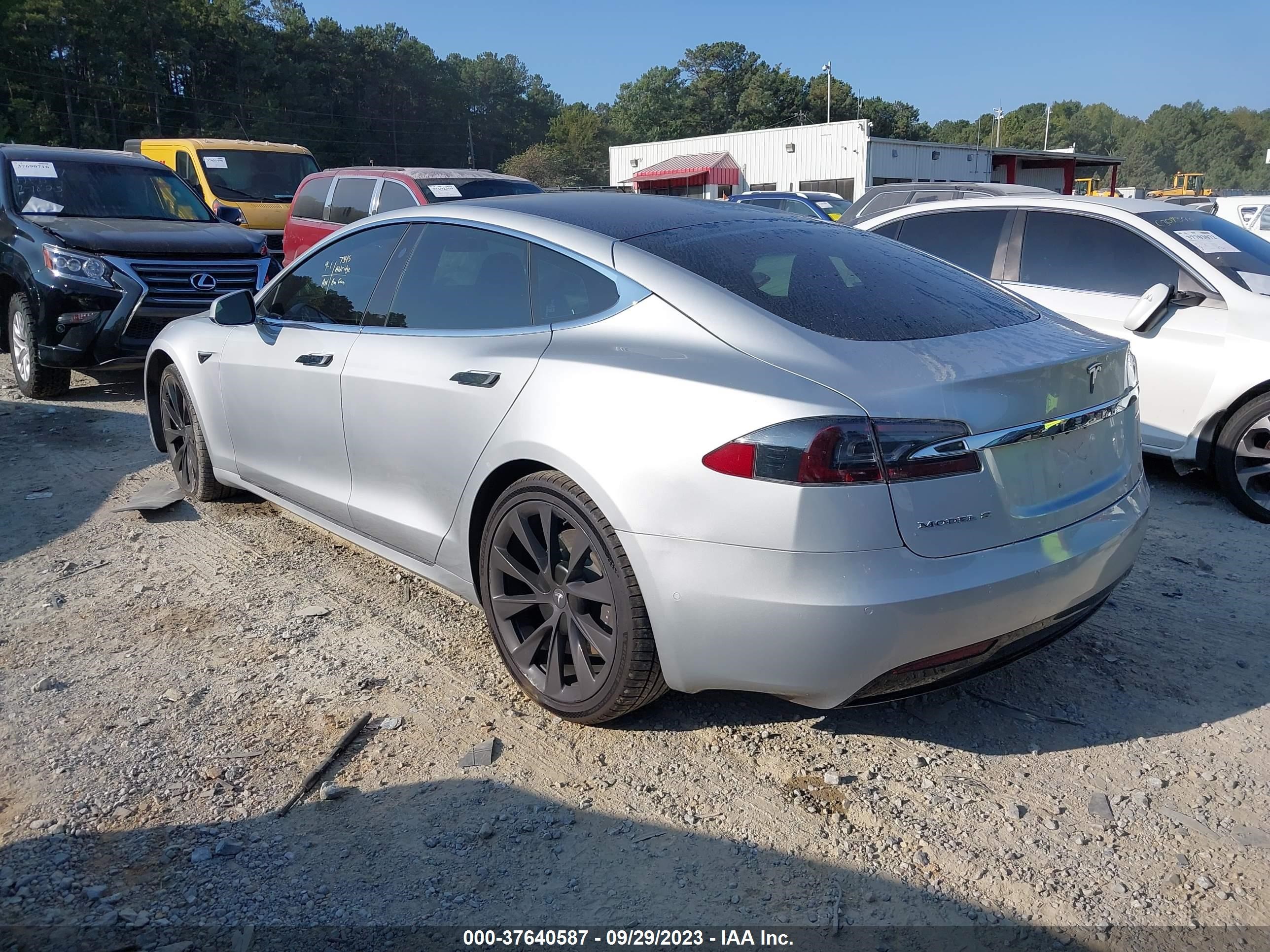 5YJSA1E20JF267857  tesla model s 2018 IMG 2