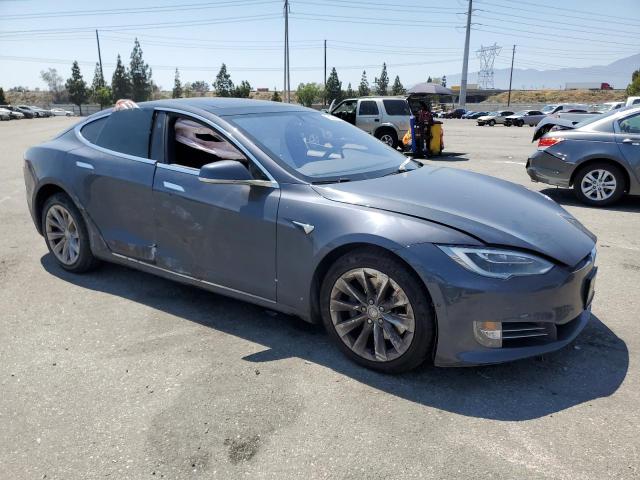 5YJSA1E20JF273495  tesla model s 2018 IMG 3