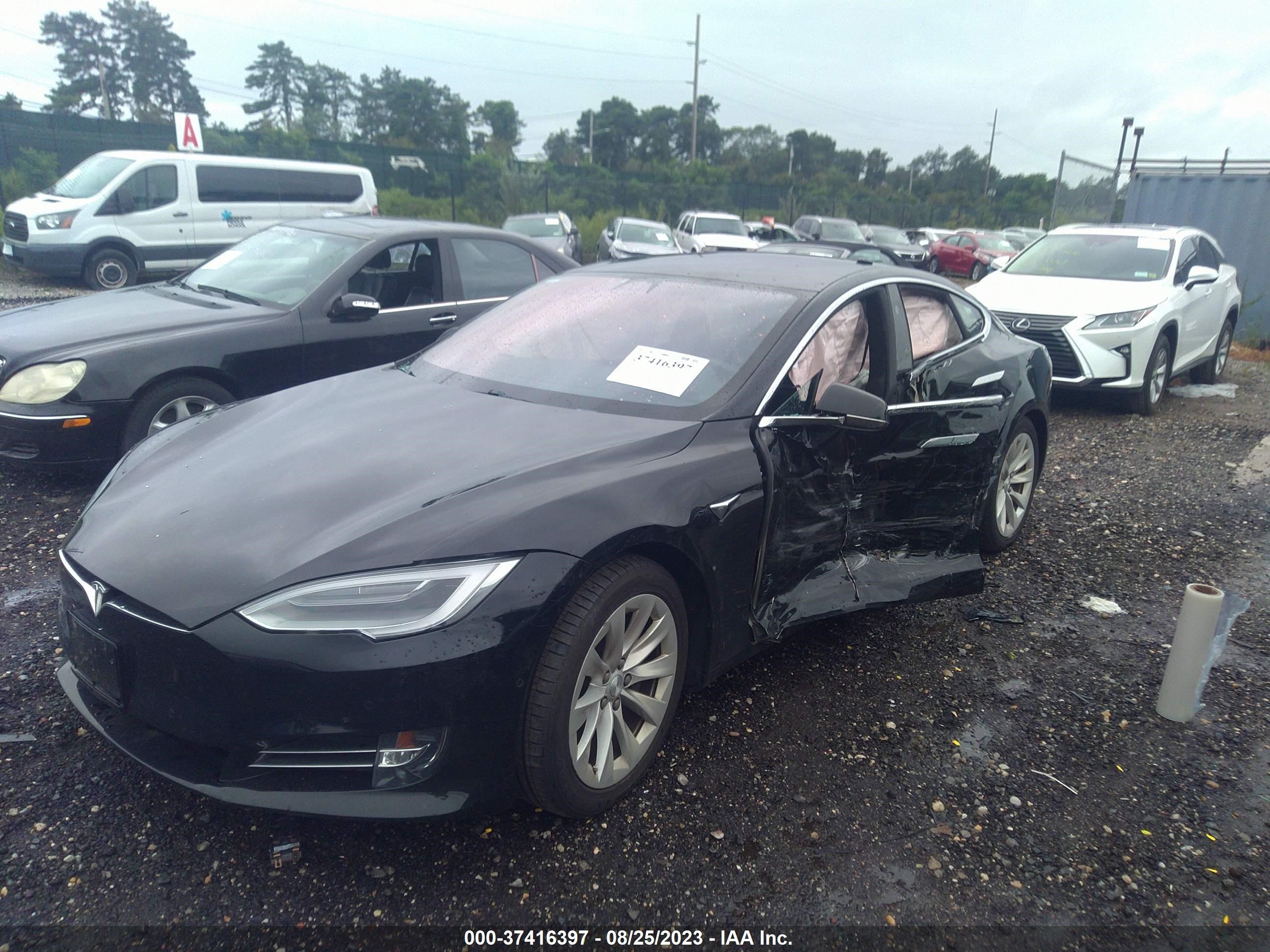 5YJSA1E23JF243939  tesla model s 2018 IMG 1