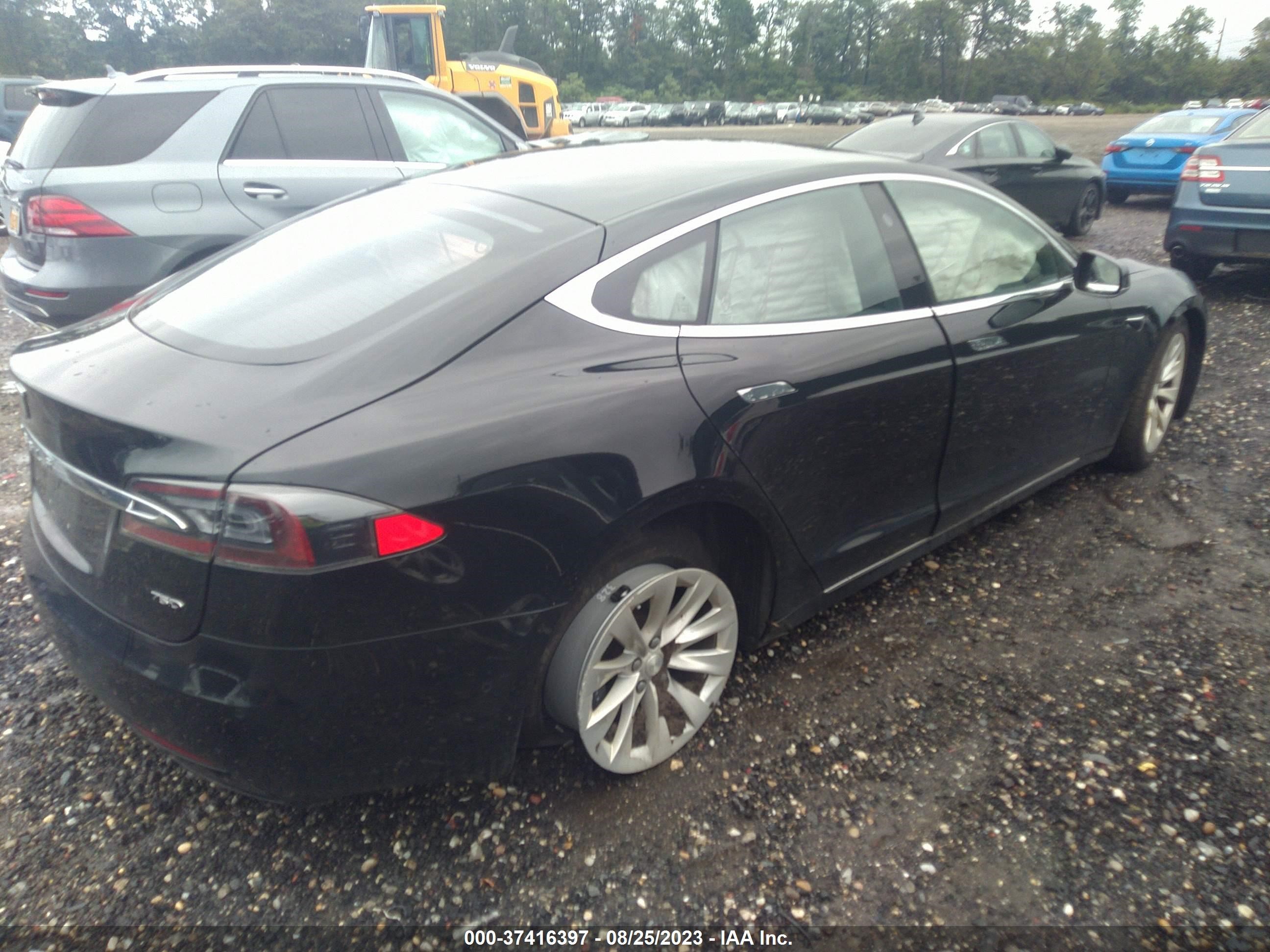 5YJSA1E23JF243939  tesla model s 2018 IMG 3