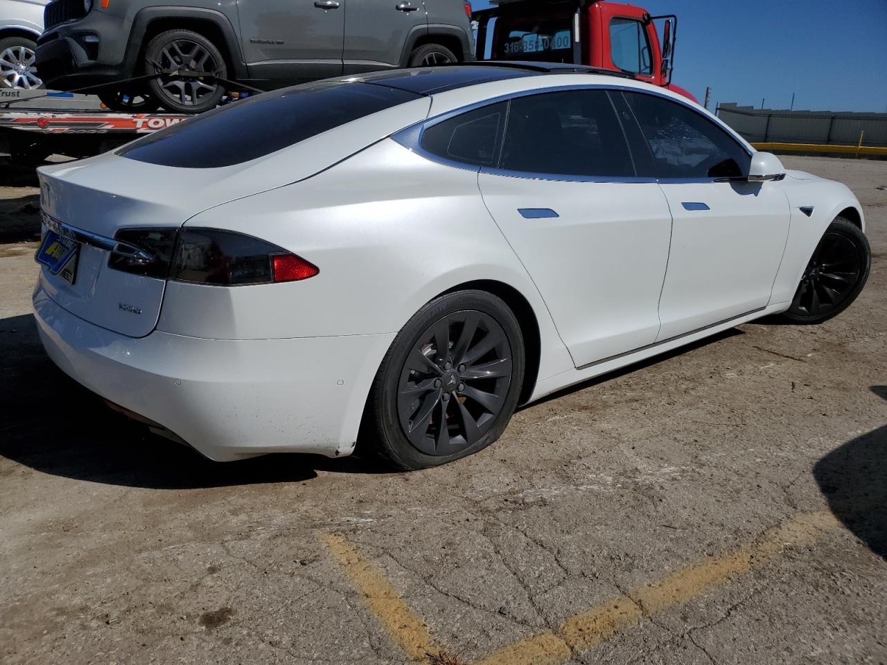 5YJSA1E24JF247563  tesla model s 2018 IMG 2