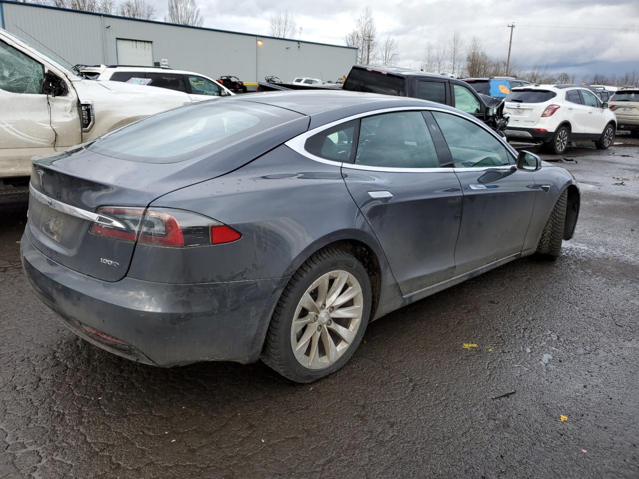 5YJSA1E24JF249605  tesla model s 2018 IMG 2