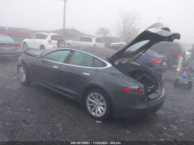 5YJSA1E26JF243501  tesla model s 2018 IMG 2