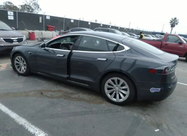 5YJSA1E26JF265644  tesla model s 2018 IMG 2