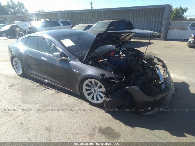 5YJSA1E2XJF262407  tesla model s 2018 IMG 0