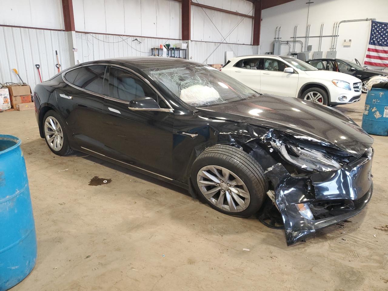 5YJSA1E22KF306790  tesla model s 2019 IMG 3