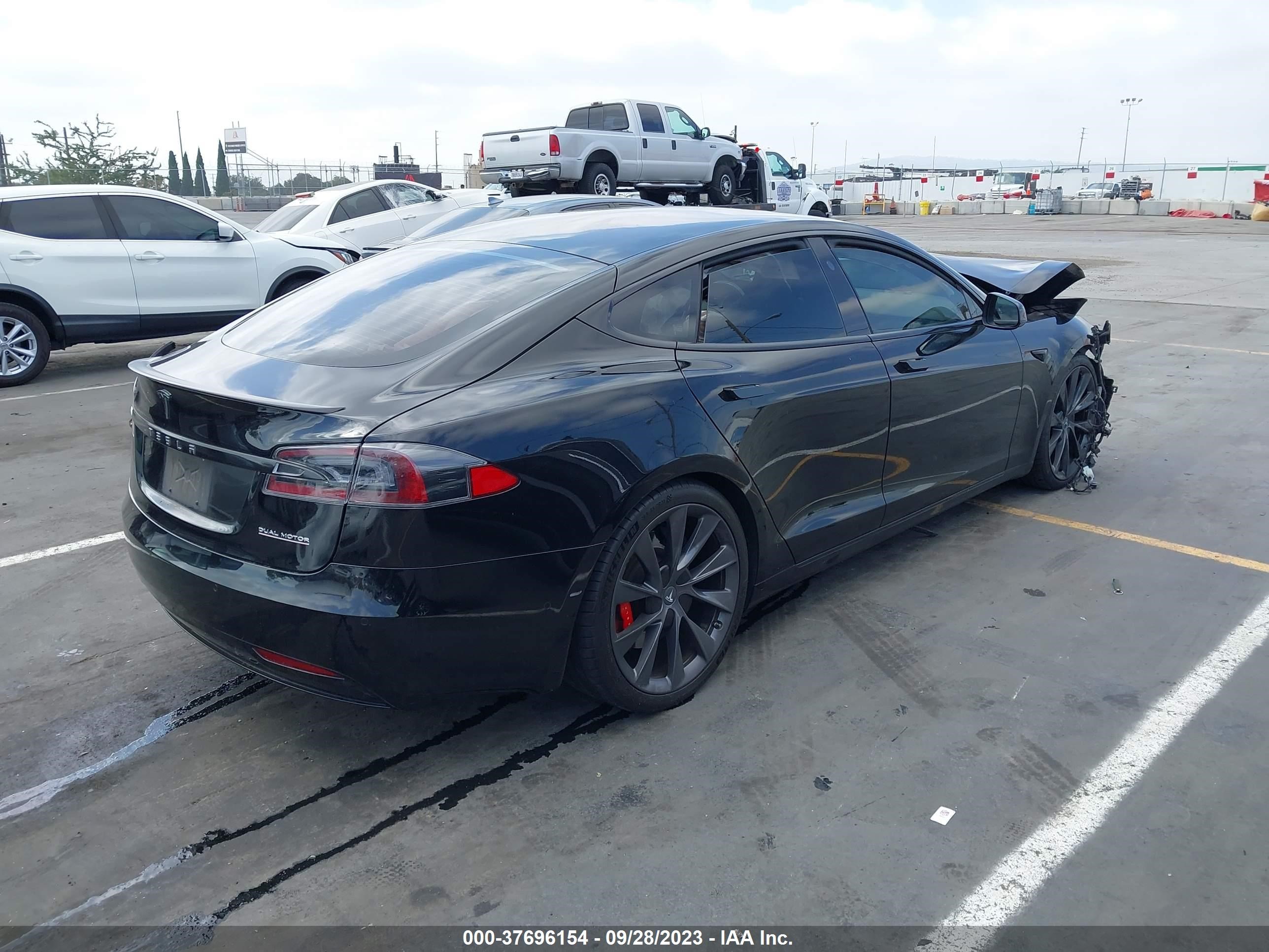 5YJSA1E47KF347644  tesla model s 2019 IMG 3