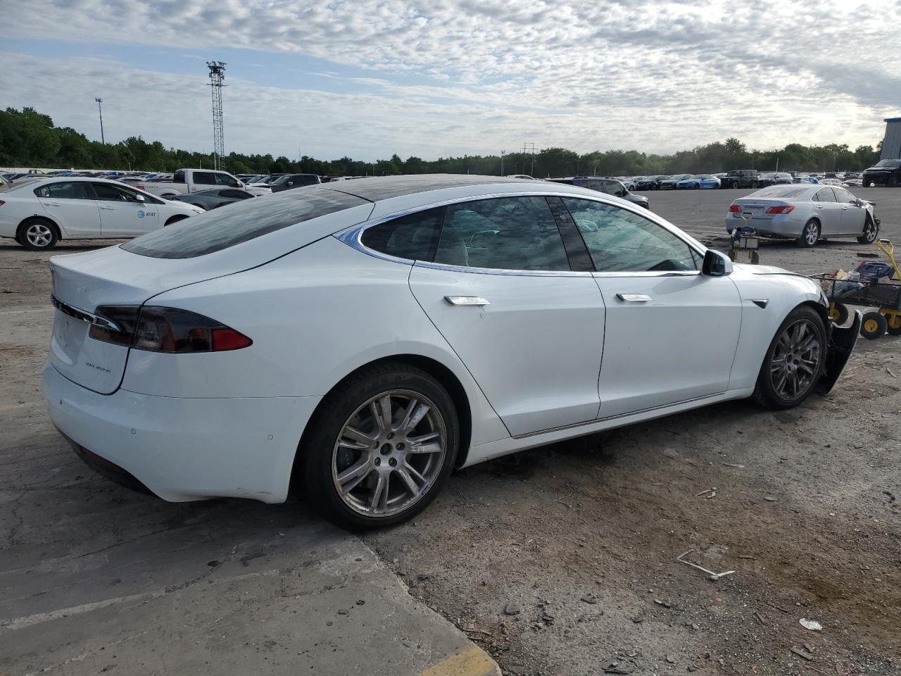 5YJSA1E26LF401239  tesla model s 2020 IMG 2