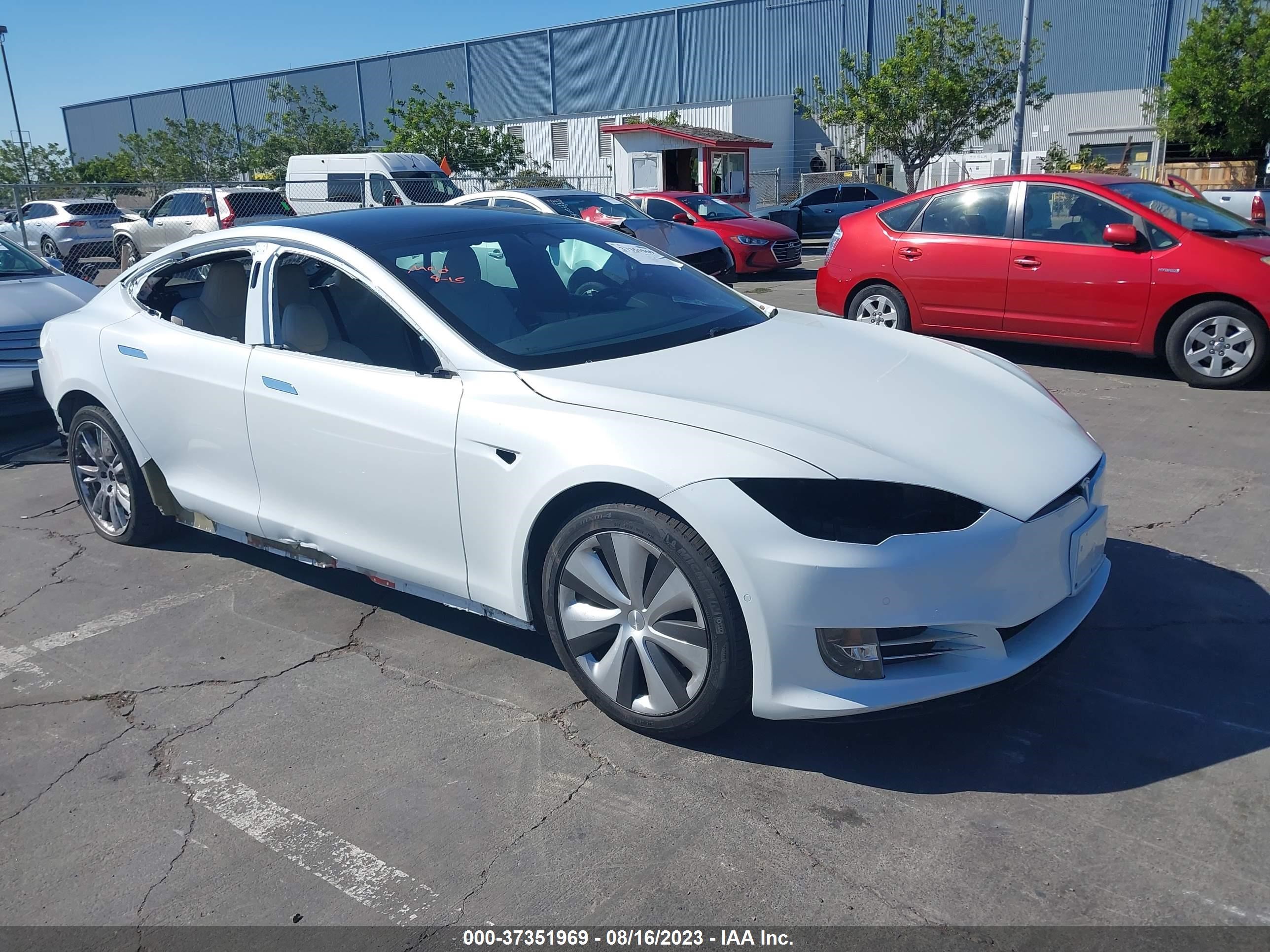 5YJSA1E28LF396142  tesla model s 2020 IMG 0