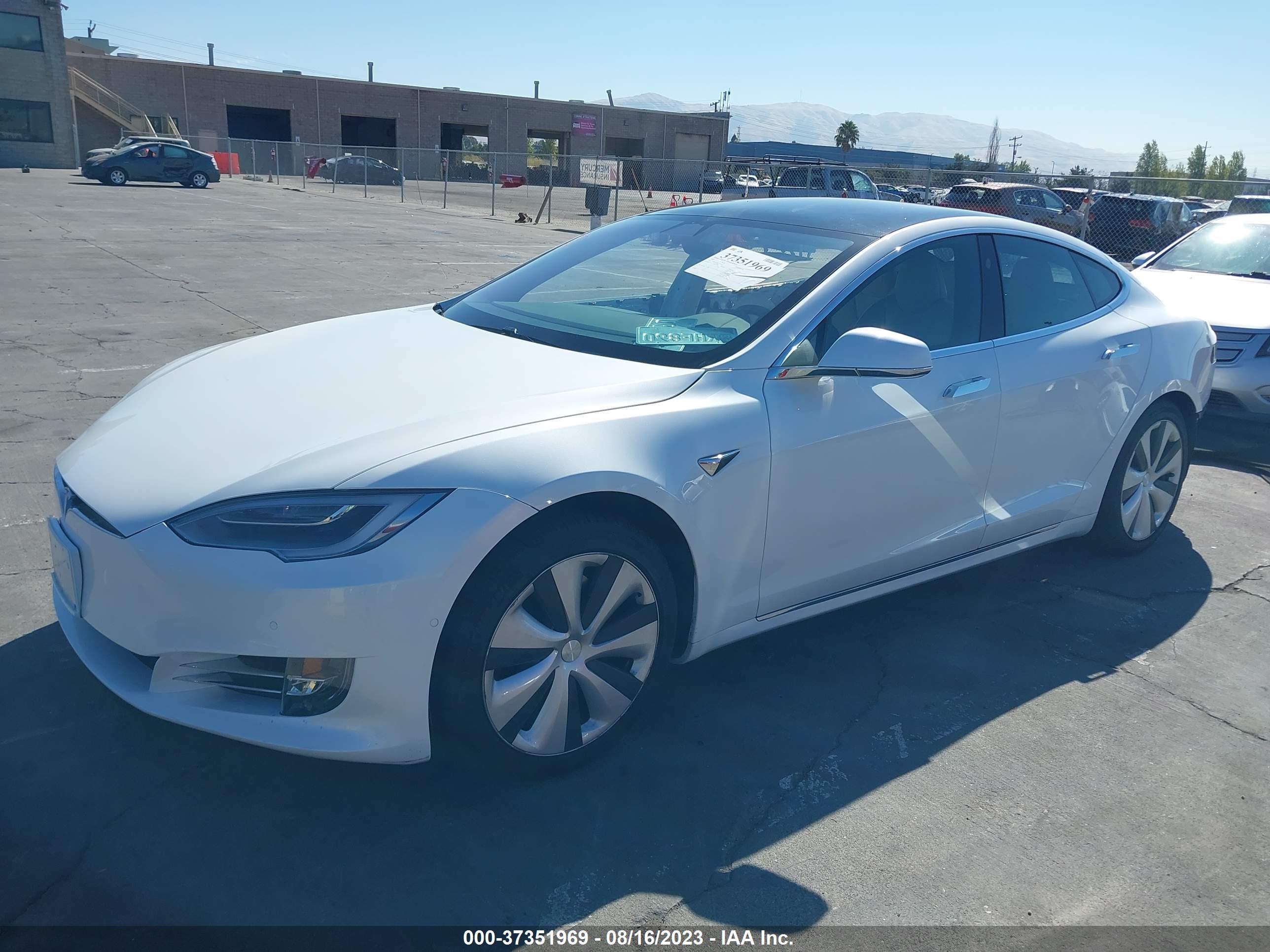 5YJSA1E28LF396142  tesla model s 2020 IMG 1