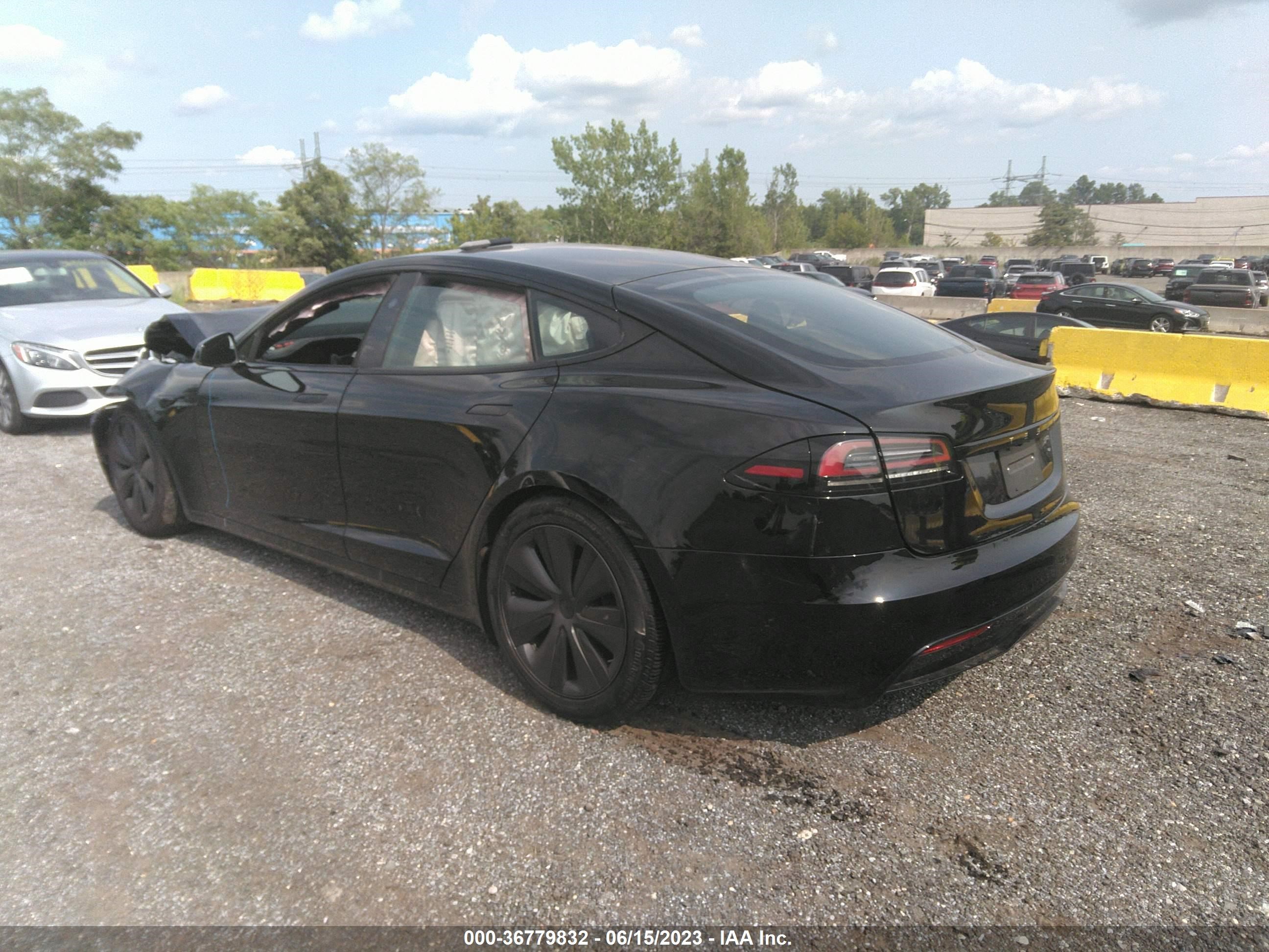 5YJSA1E59PF510228  tesla model s 2023 IMG 2