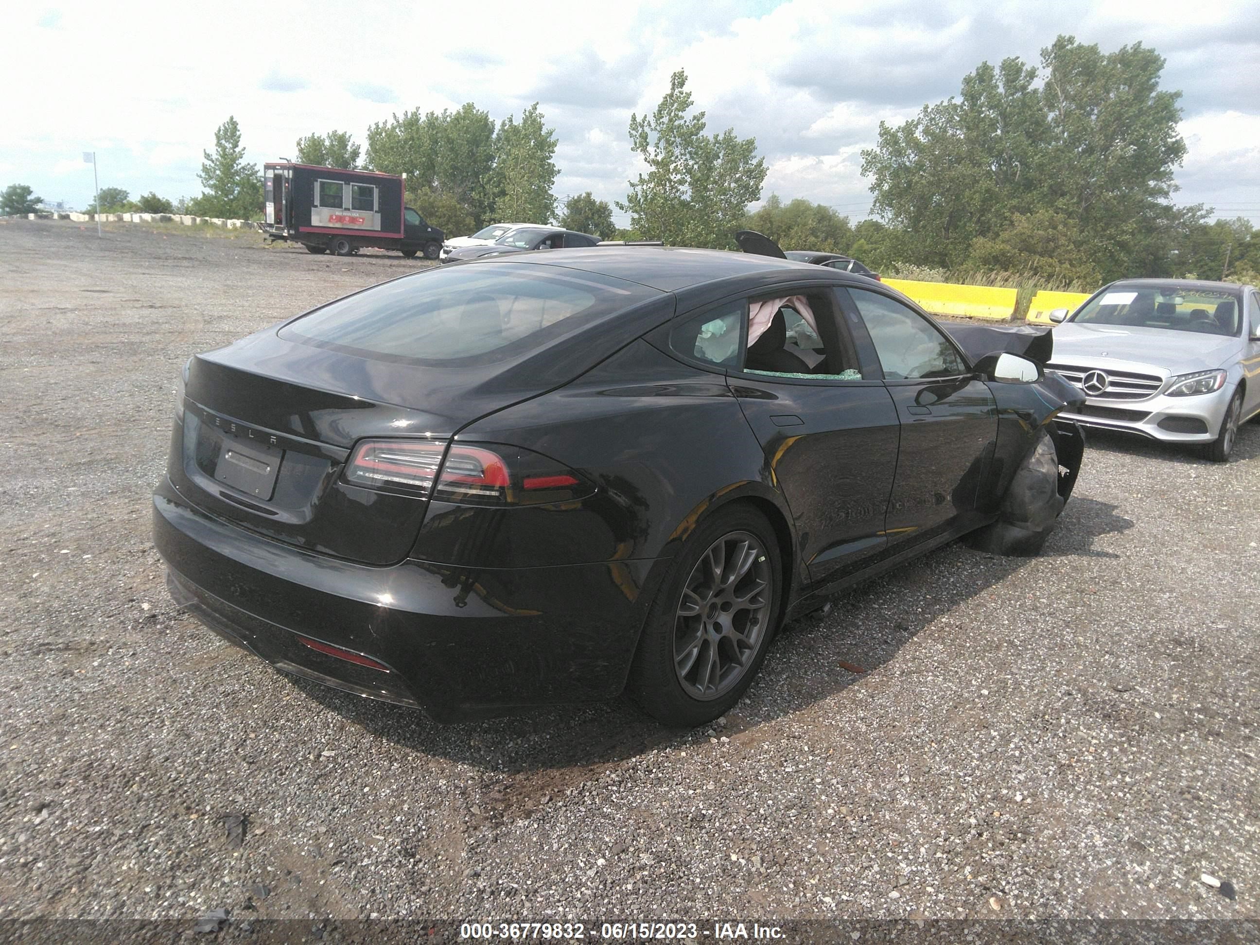 5YJSA1E59PF510228  tesla model s 2023 IMG 3