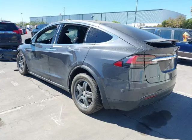 5YJXCAE23GF003427  tesla model x 2016 IMG 2