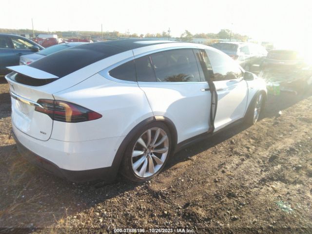 5YJXCAE27GF005228  tesla model x 2016 IMG 3