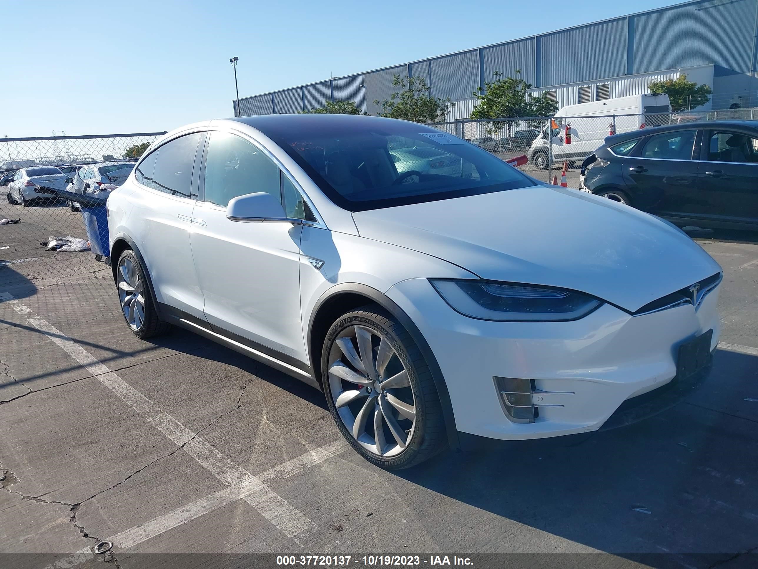 5YJXCAE49GF000906  tesla model x 2016 IMG 0