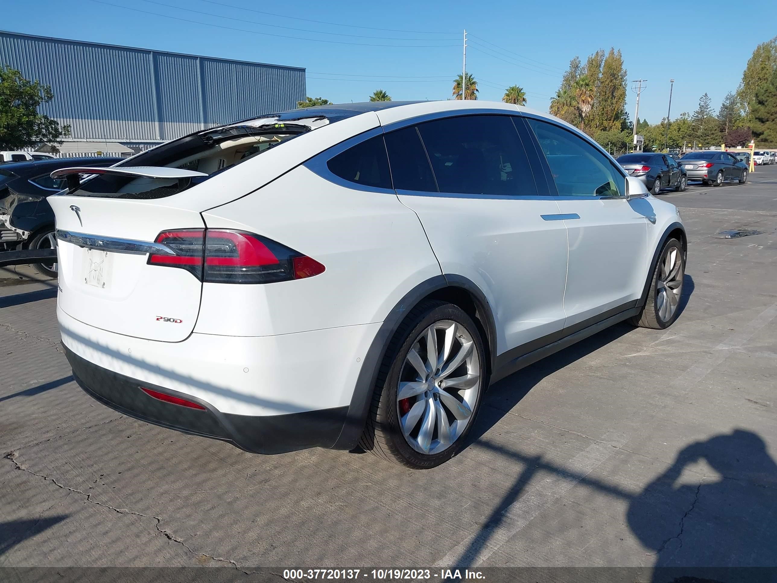 5YJXCAE49GF000906  tesla model x 2016 IMG 3