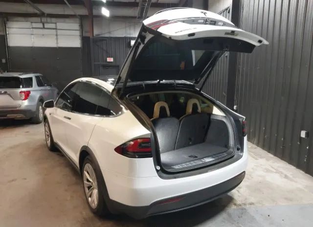 5YJXCBE27GF017529  tesla model x 2016 IMG 2