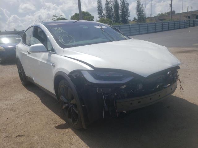 5YJXCAE45HF075829  tesla model x 2017 IMG 0