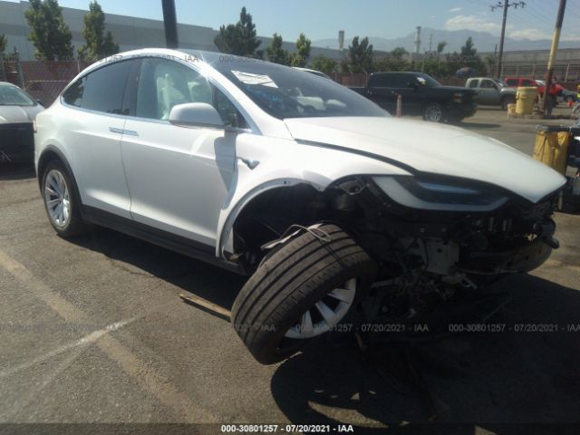 5YJXCBE20HF055542  tesla model x 2017 IMG 0