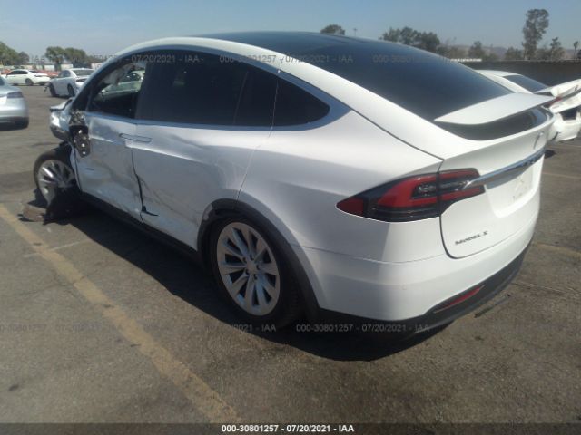 5YJXCBE20HF055542  tesla model x 2017 IMG 2