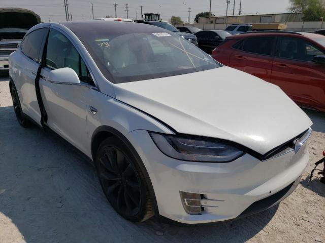 5YJXCBE25HF067055  tesla model x 2017 IMG 3