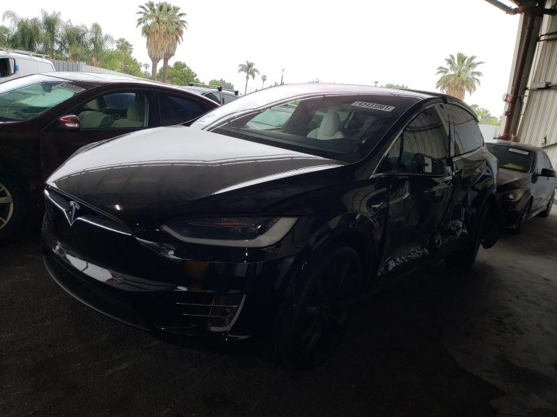 5YJXCBE27HF076162  tesla model x 2017 IMG 1