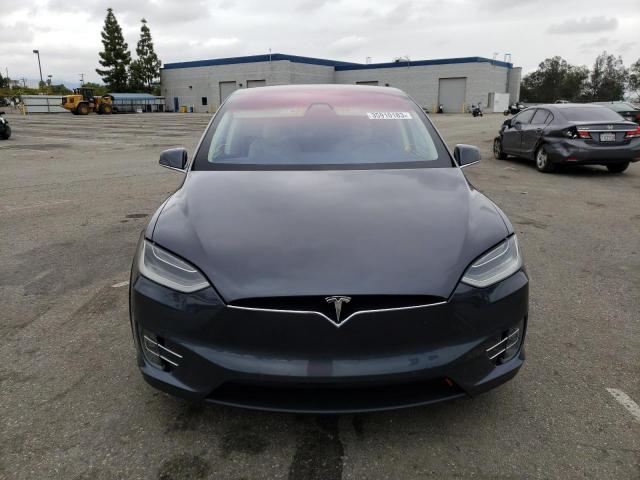 5YJXCDE25HF054060  tesla model x 2017 IMG 4