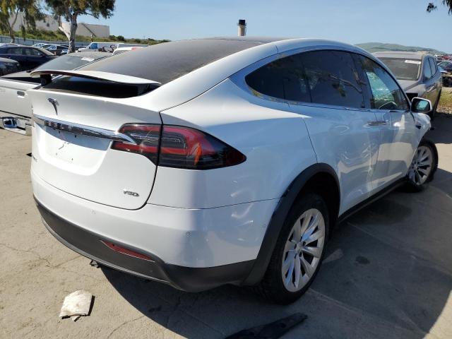 5YJXCAE21JF139983  tesla model x 2018 IMG 2