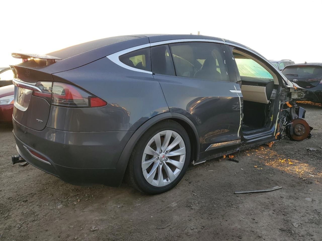 5YJXCAE24JF128136  tesla model x 2018 IMG 2