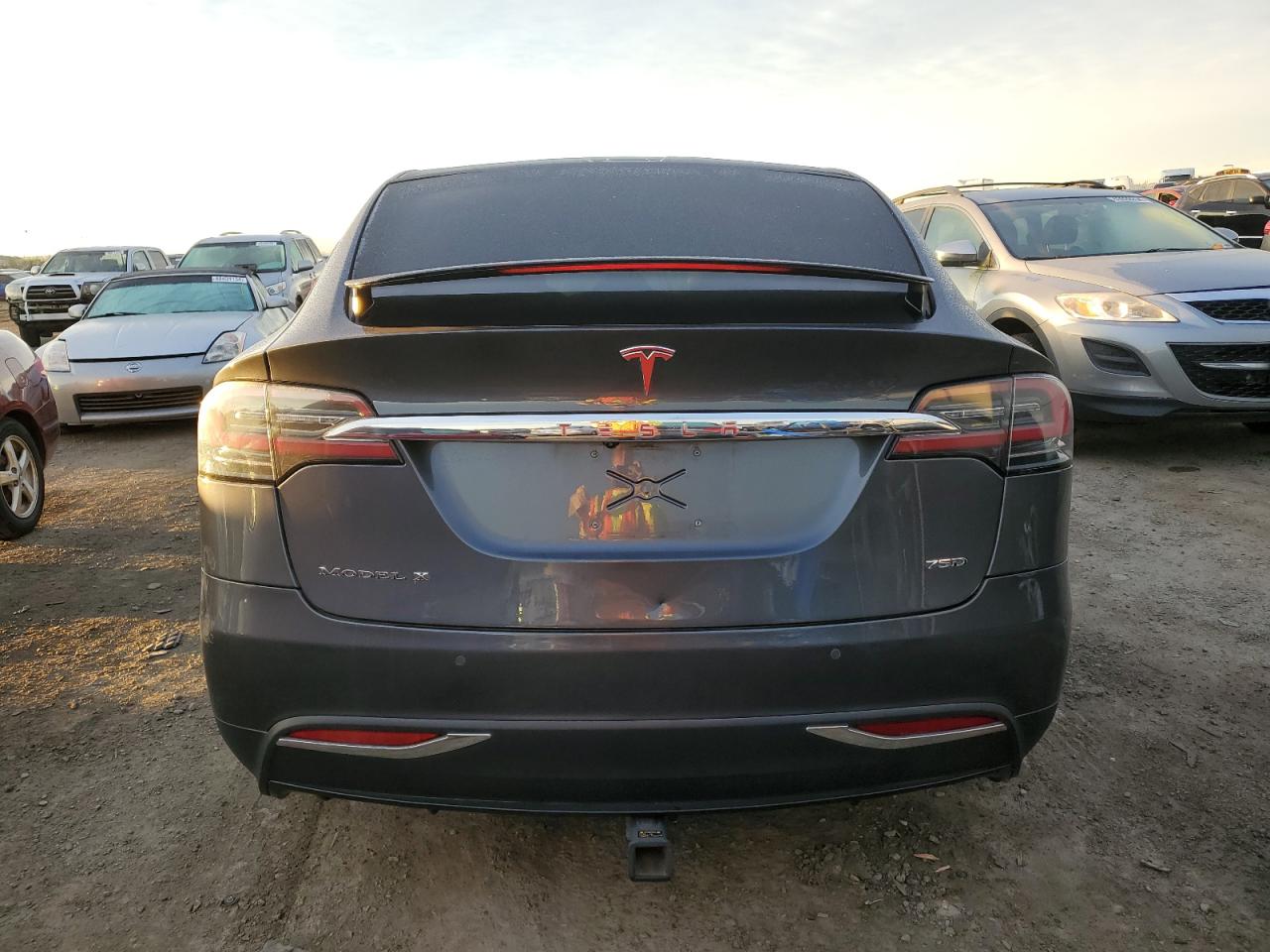 5YJXCAE24JF128136  tesla model x 2018 IMG 5