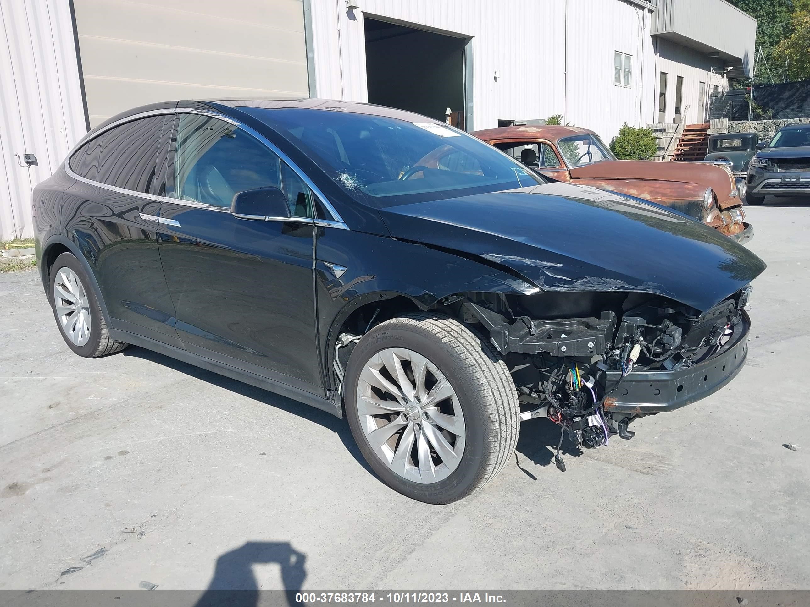 5YJXCAE24JF137600  tesla model x 2018 IMG 0