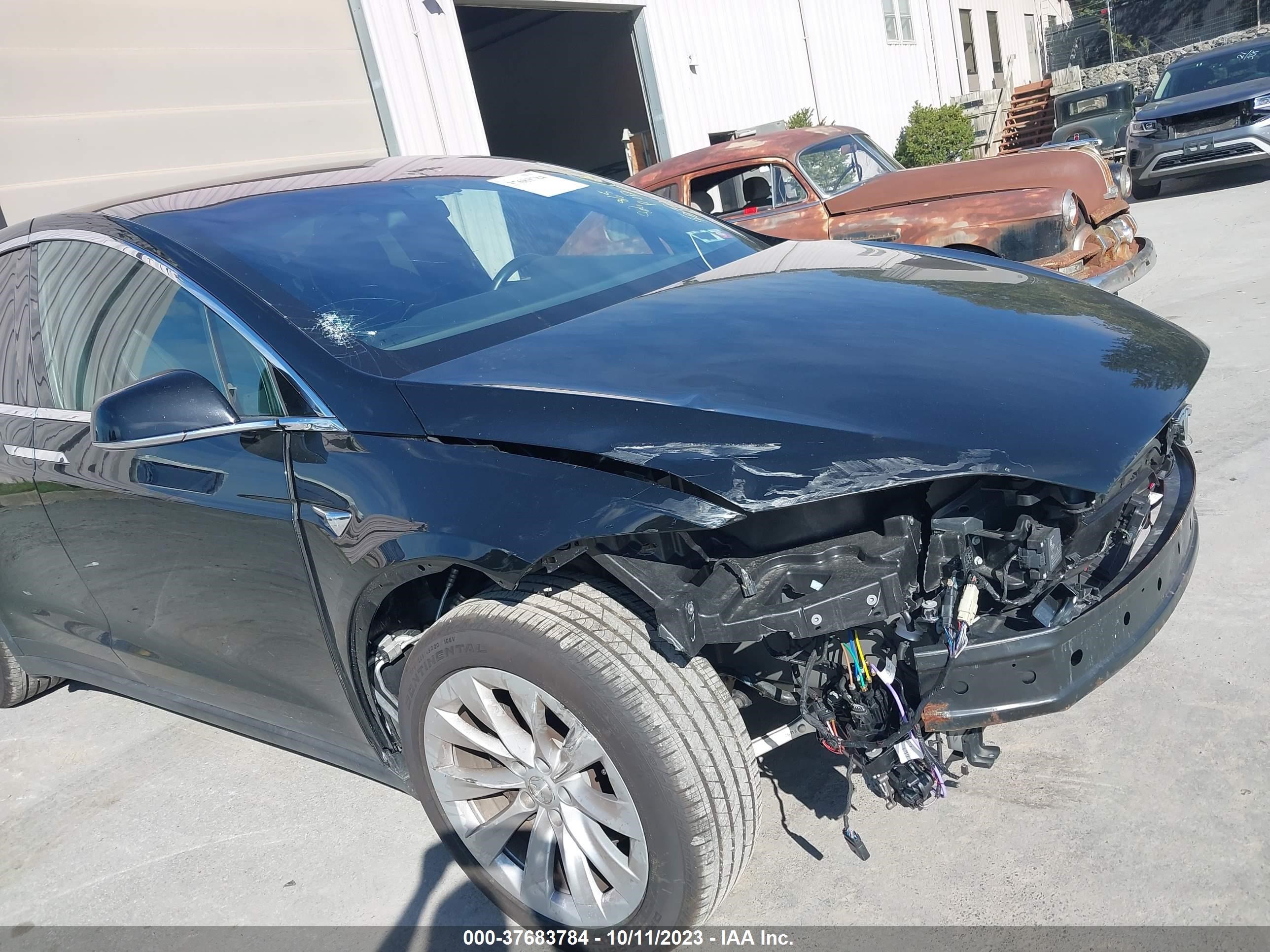 5YJXCAE24JF137600  tesla model x 2018 IMG 5