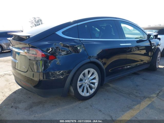 5YJXCAE26JF087623  tesla model x 2018 IMG 3