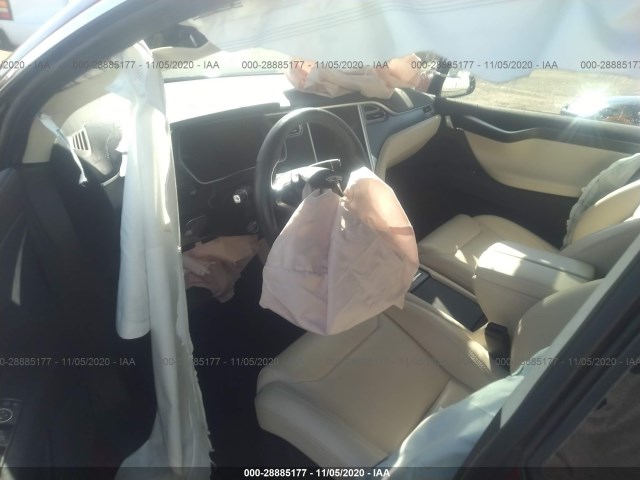 5YJXCAE26JF089209  tesla model x 2018 IMG 4