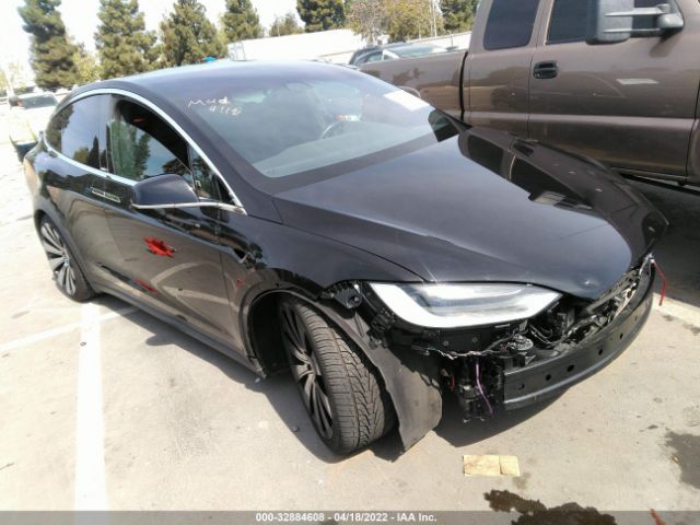 5YJXCAE26JF126016  tesla model x 2018 IMG 0