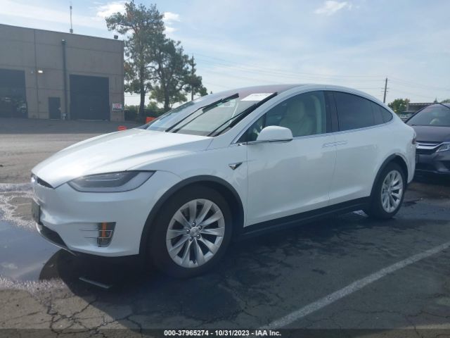 5YJXCAE2XJF116685  tesla model x 2018 IMG 1