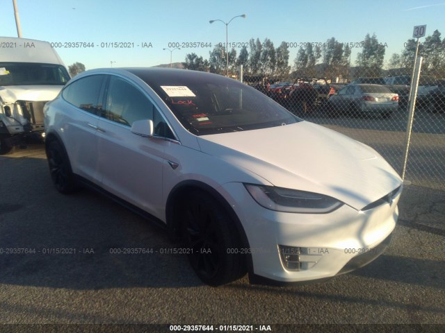 5YJXCBE23JF129610  tesla model x 2018 IMG 0