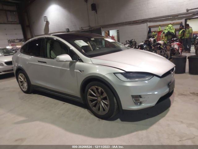 5YJXCBE24JF090977  tesla model x 2018 IMG 0